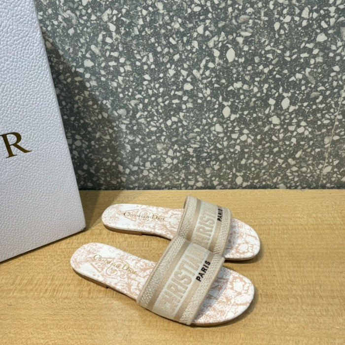 Dio*r sandal14