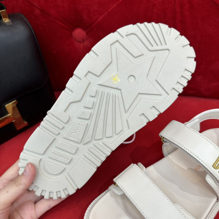 Dio*r sandal21