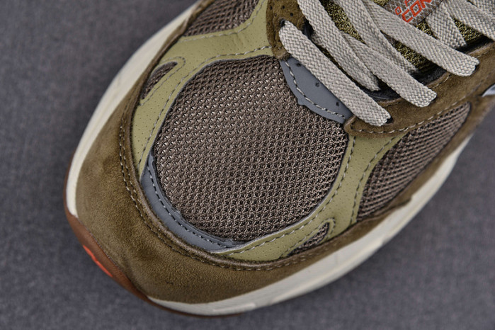 NEW BALANCE 992 NB000011
