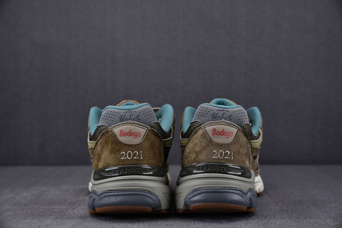 NEW BALANCE 992 NB000011