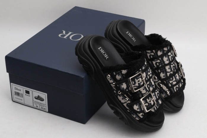 Dio*r sandal10