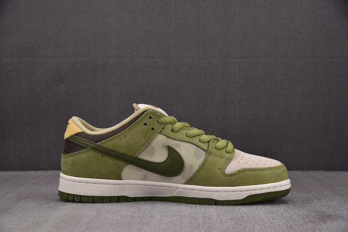 Yuto Horigome x Nike SB Dunk Low Asparagus HF8022-300