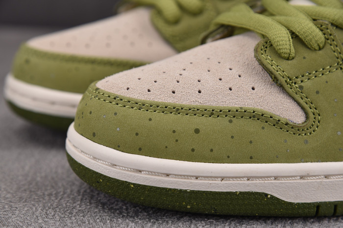 Yuto Horigome x Nike SB Dunk Low Asparagus HF8022-300