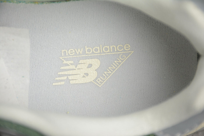 NEW BALANCE 9060  NB000033