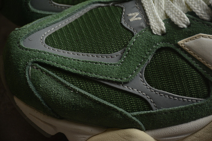 NEW BALANCE 9060  NB000033