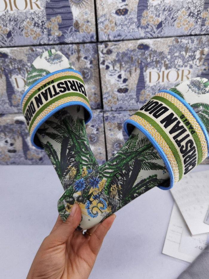 Dio*r sandal17