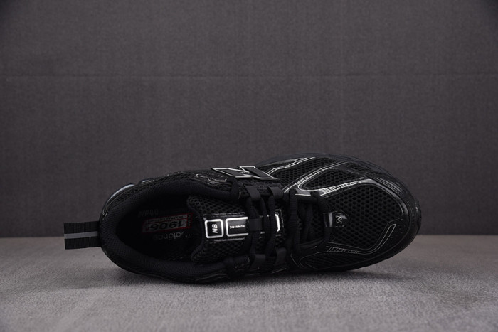 NEW BALANCE 1906R NB000038