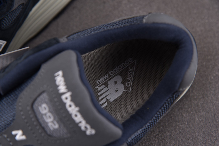 NEW BALANCE 992 NB000036