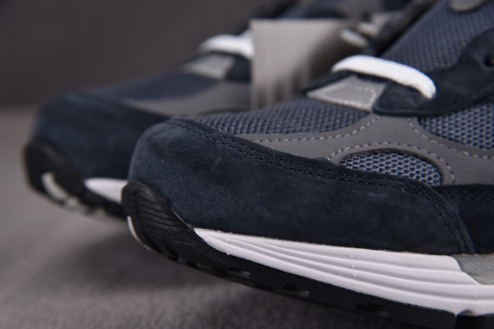 NEW BALANCE 992 NB000036
