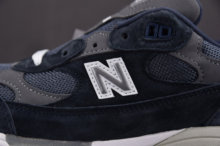 NEW BALANCE 992 NB000036