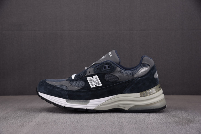 NEW BALANCE 992 NB000036