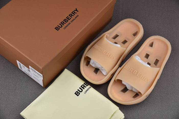 BURBER*Y Sandal8
