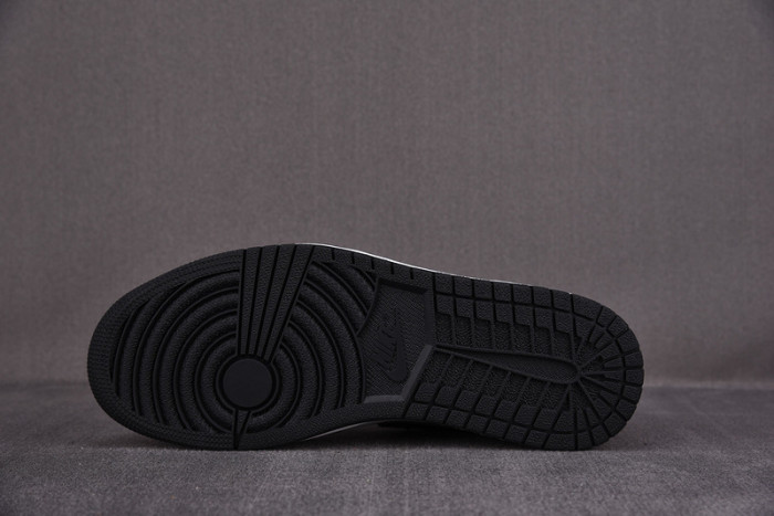 Air Jordan 1 Low Light Smoke Grey 553558-030