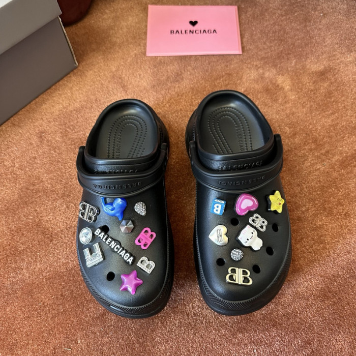 BALENCIAG* Crocs 56