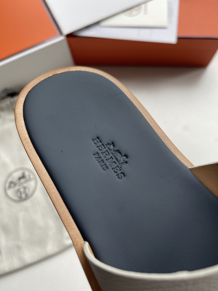 Herme* Sandal84