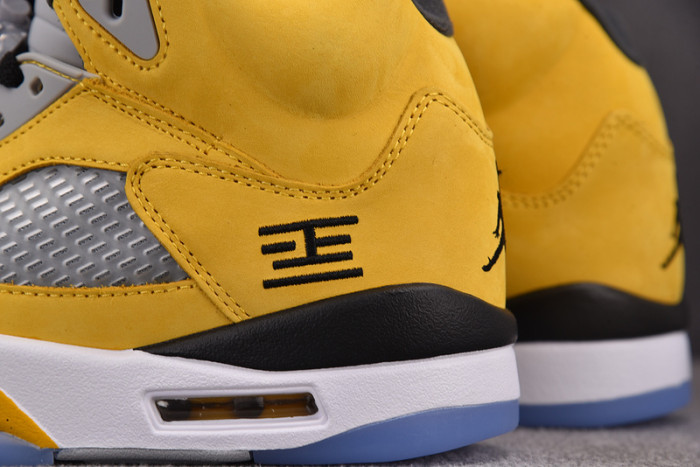 Jordan 5 Retro Tokyo T23 (2025) IO3372-700