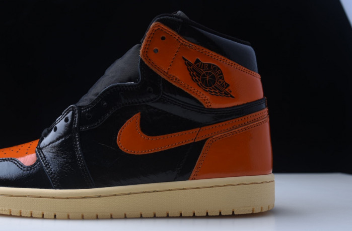 Air Jordan 1 Shattered Backboard 3.0 555088-028