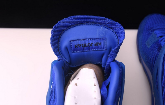 Air Jordan 4 Flyknit Royal AQ3559-400