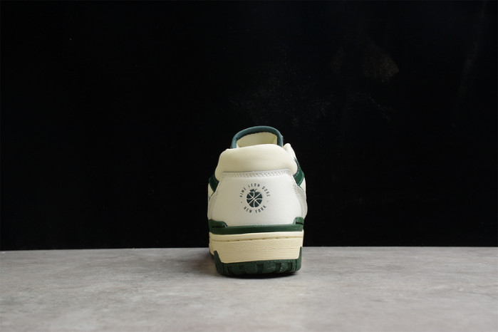 NEW BALANCE 550 NB000001