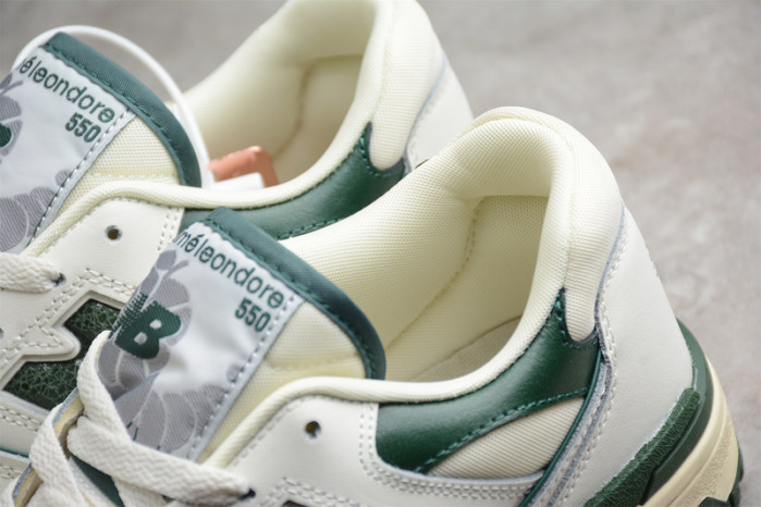 NEW BALANCE 550 NB000001