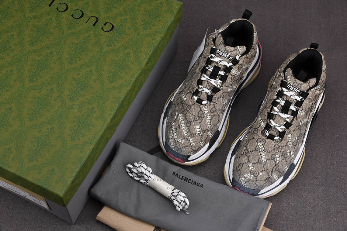 TRIPLES TRAINER SNEAKERS 2000041