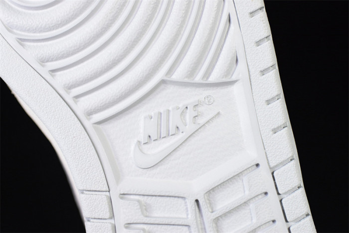 Air Jordan 1 Zoom Comfort 