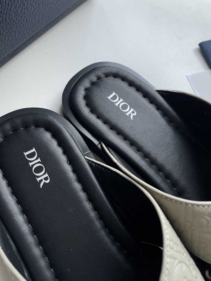 Dio*r sandal 46