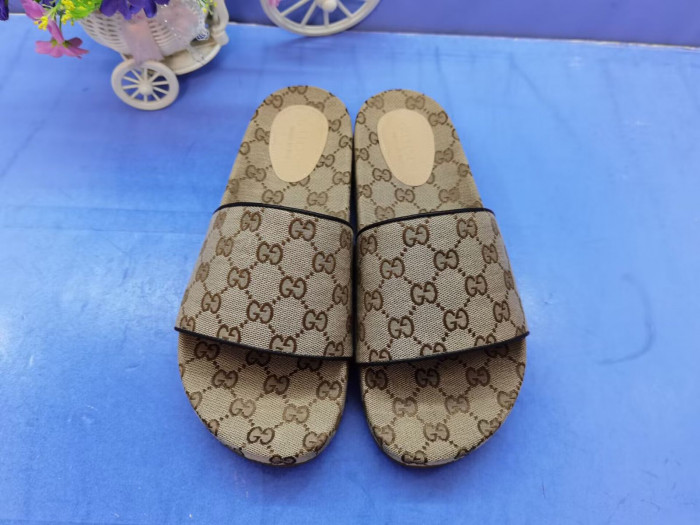 Gucc* Sandal100