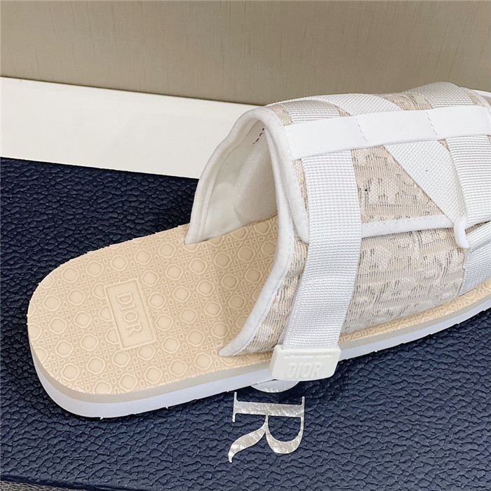 Dio*r sandal24