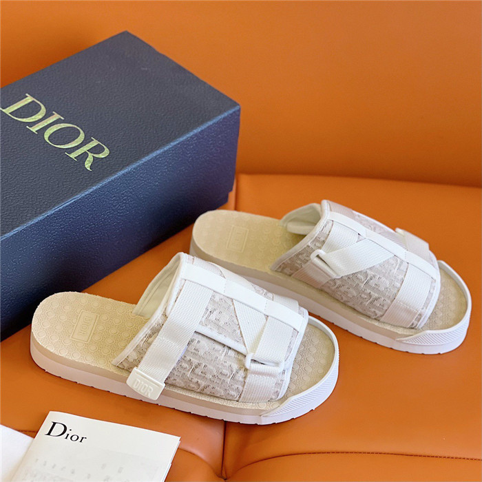 Dio*r sandal24