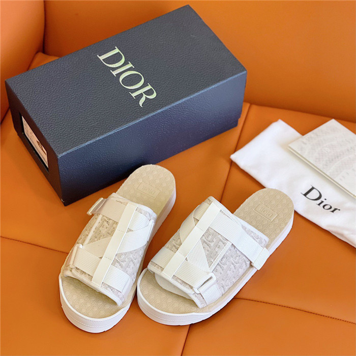 Dio*r sandal24