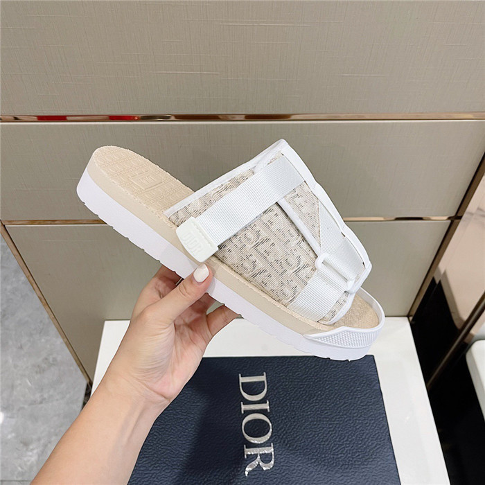 Dio*r sandal24