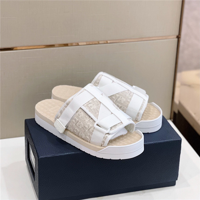Dio*r sandal24