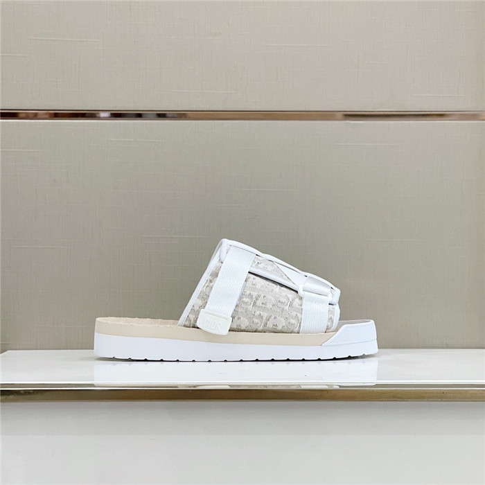 Dio*r sandal24