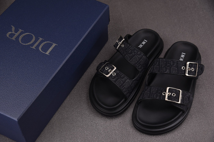 Dio*r sandal 54