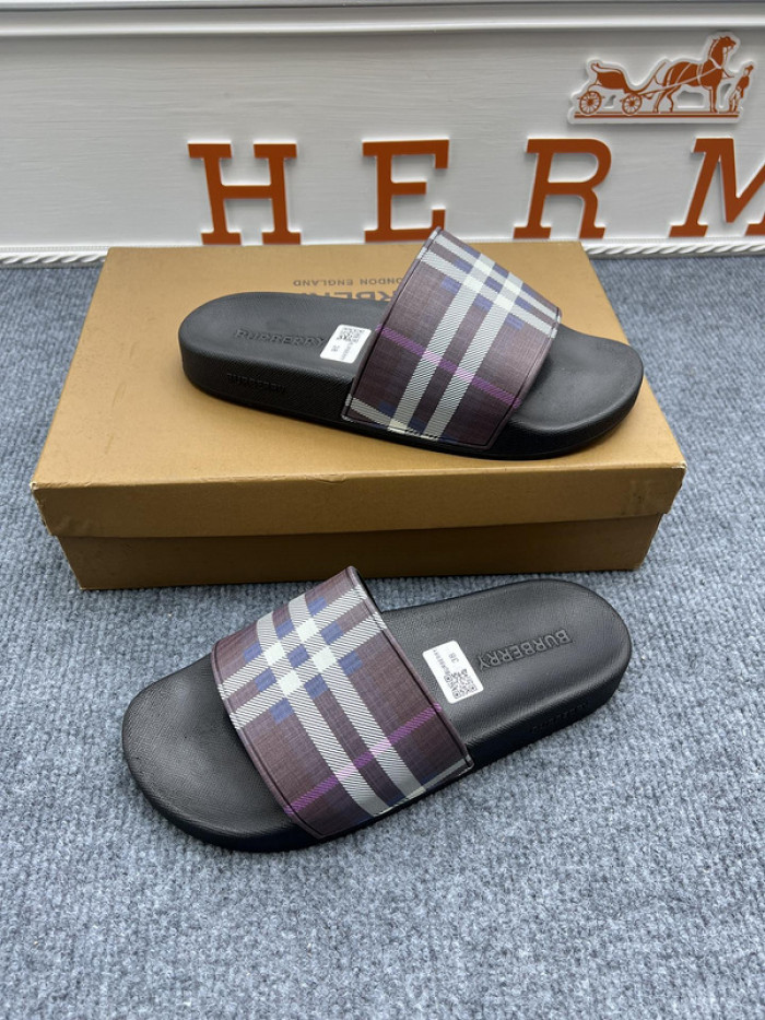 BURBER*Y Sandal3