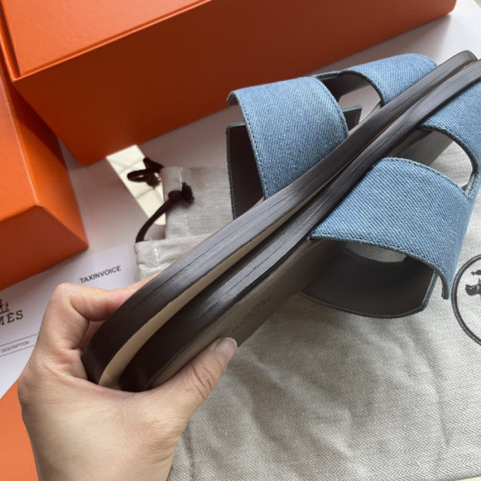 Herme* Sandal67