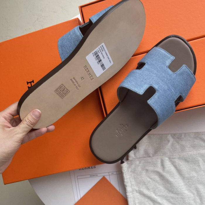 Herme* Sandal67