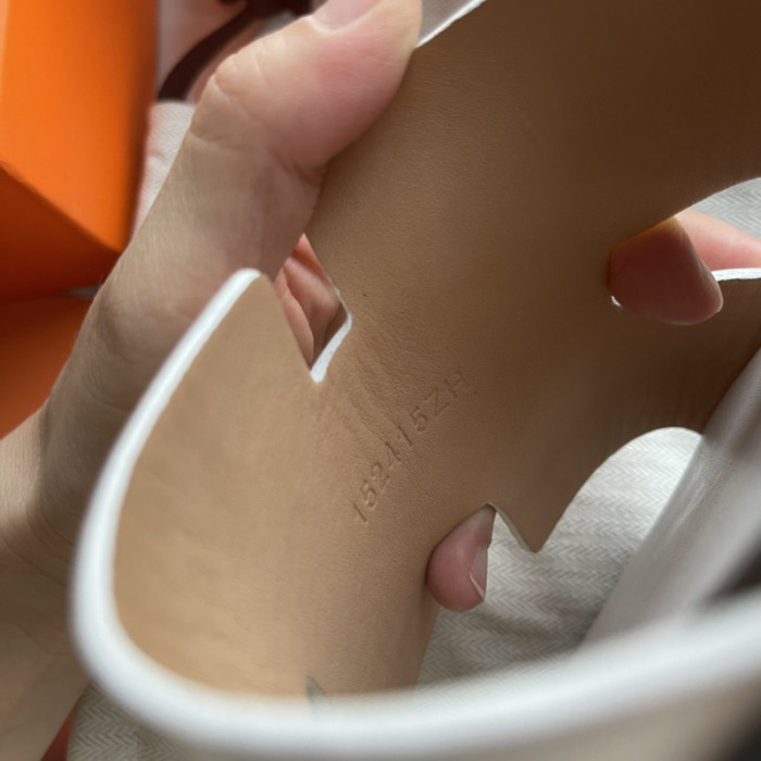 Herme* Sandal70