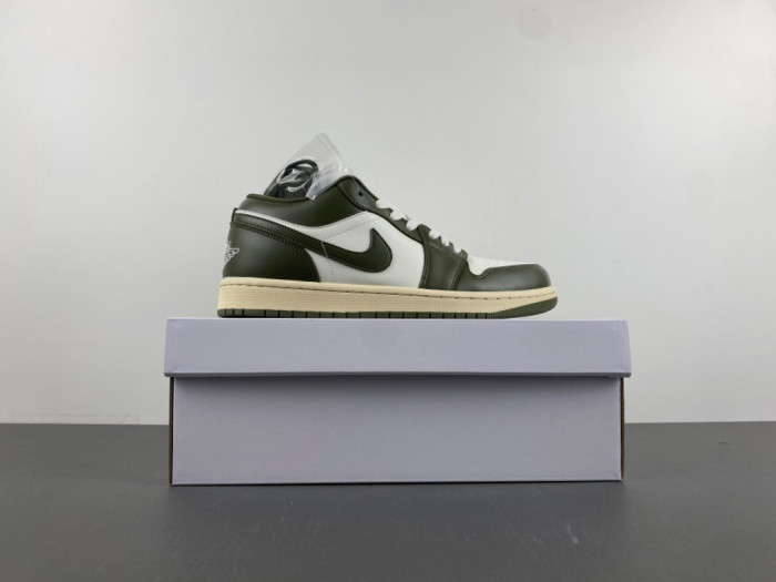 Air Jordan 1 Low 