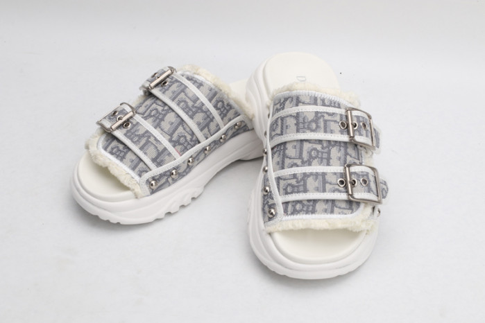 Dio*r sandal11