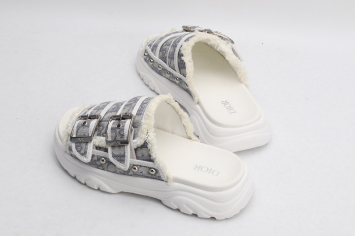 Dio*r sandal11