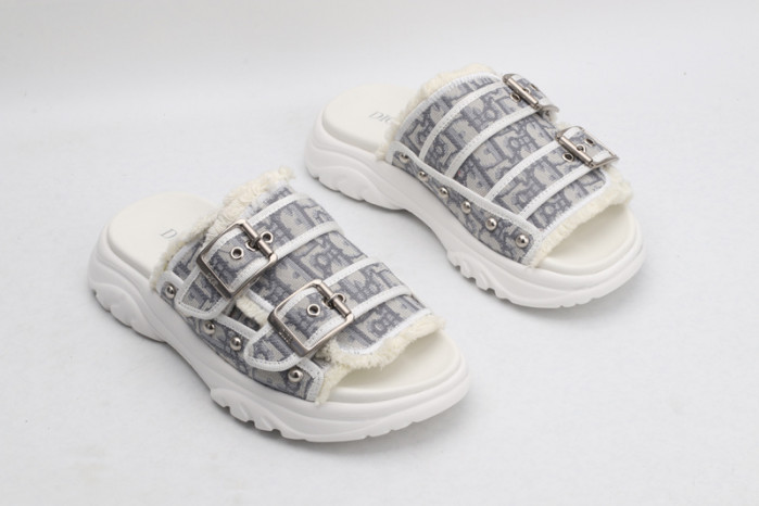 Dio*r sandal11