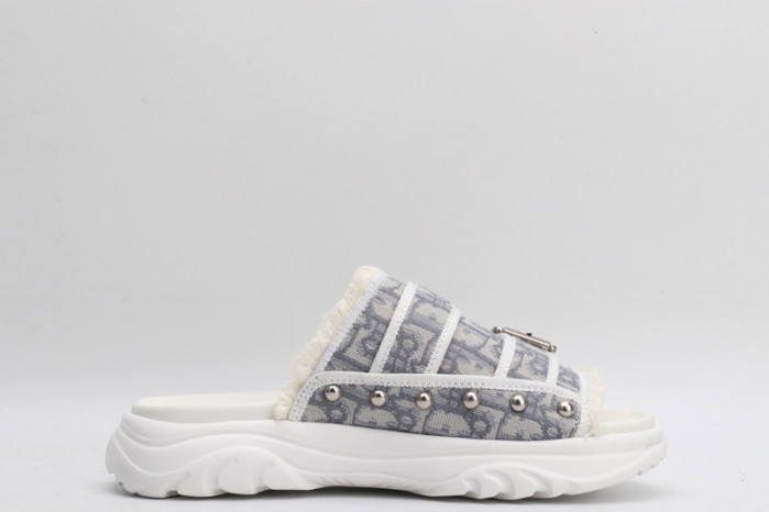 Dio*r sandal11
