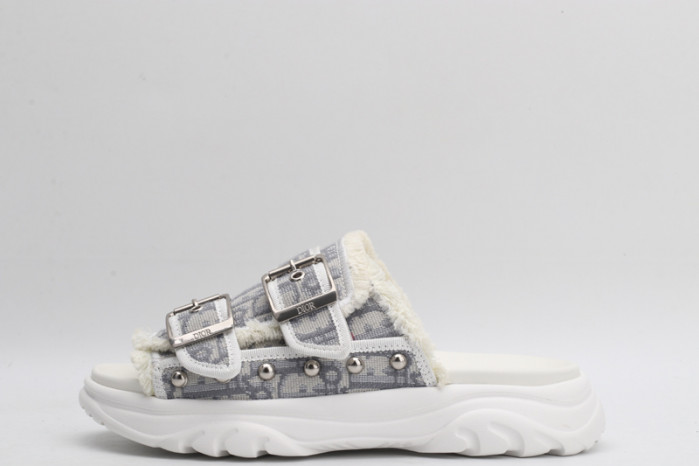 Dio*r sandal11