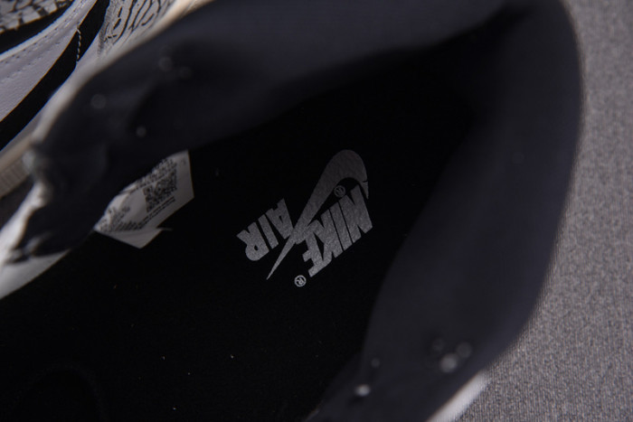 Air Jordan 1 White Cement DZ5485-052