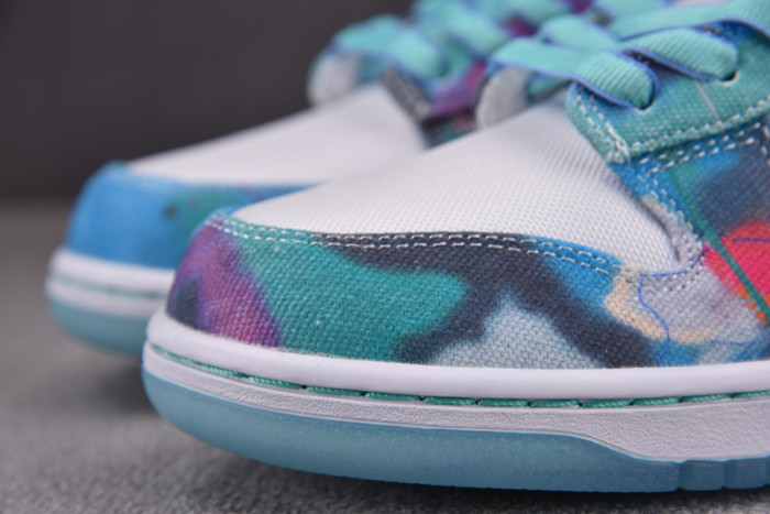 Nike SB Dunk Low Futura Laboratories HF6061-400