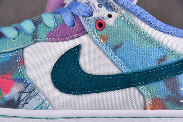 Nike SB Dunk Low Futura Laboratories HF6061-400