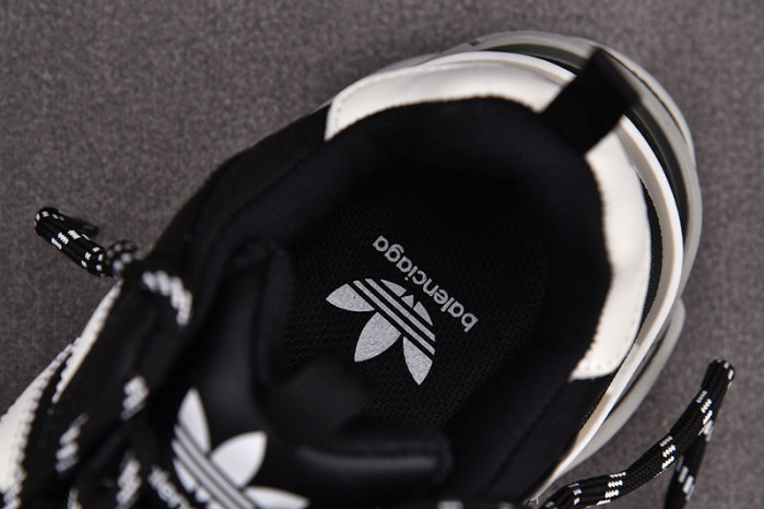 TRIPLES TRAINER SNEAKERS 2000047