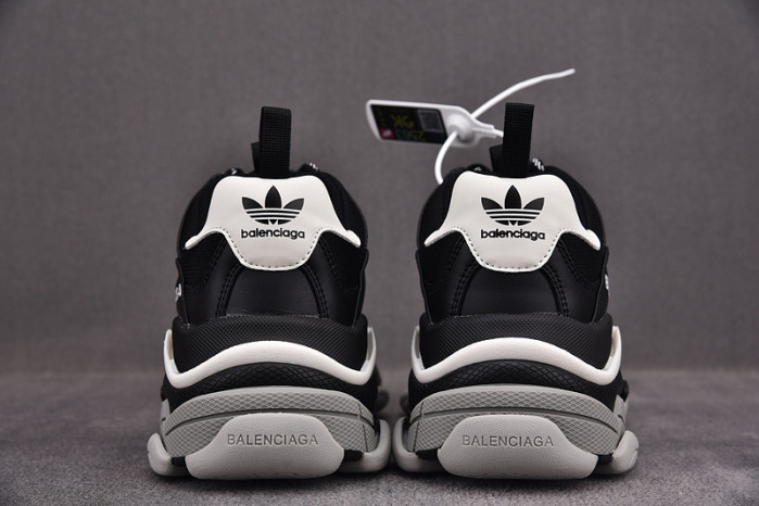 TRIPLES TRAINER SNEAKERS 2000047